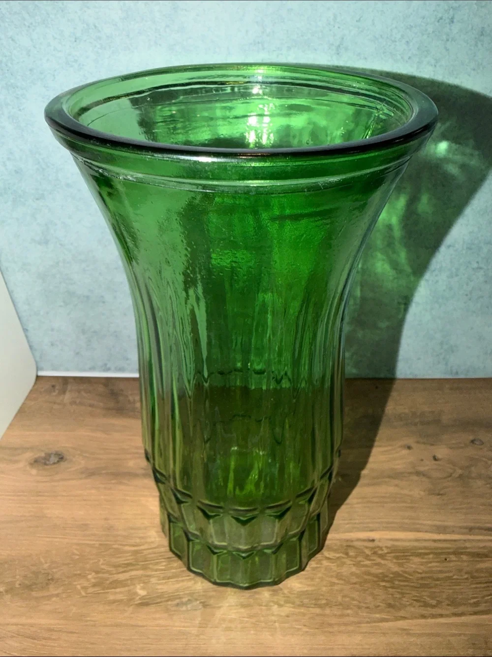 E O Brody Emerald Green Fluted Glass Vase